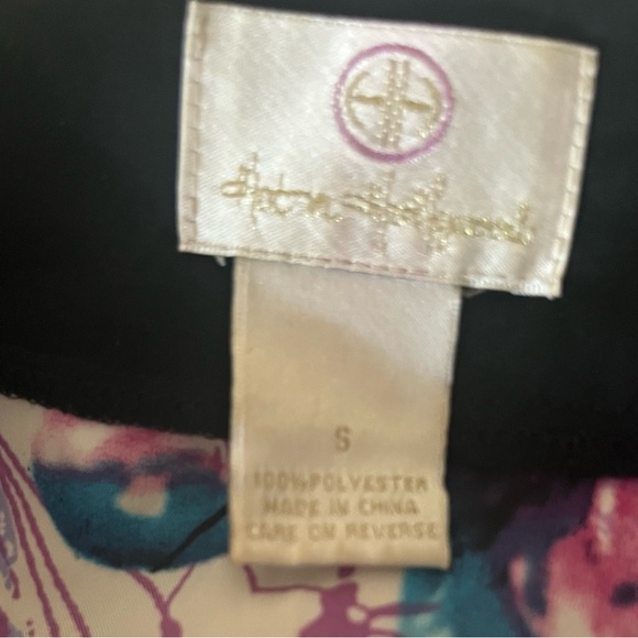 Hot In Hollywood boho butterfly multicolor watercolor w\ Black U neck small - Picture 3 of 3